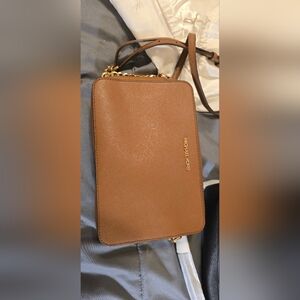 Michael kors crossbody